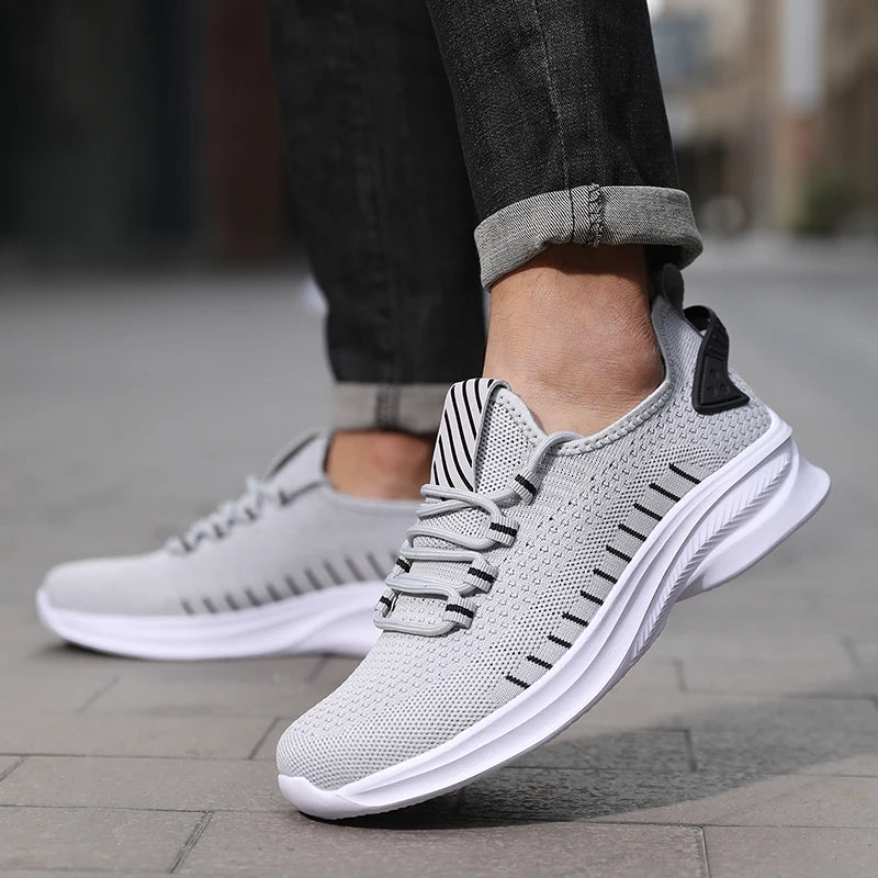 Breathable spring and Autumn sneakers Fashion men's casual lace-up walking shoes Coach plus size tennis shoes for men