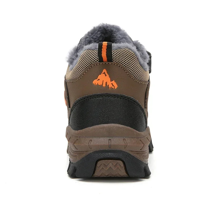 New Classic Snow Boot Boy Wear Resisting Outdoor Sports Hiking Shoes Climbing Shoes Anti Skid Claw Footwear Children Sneakers